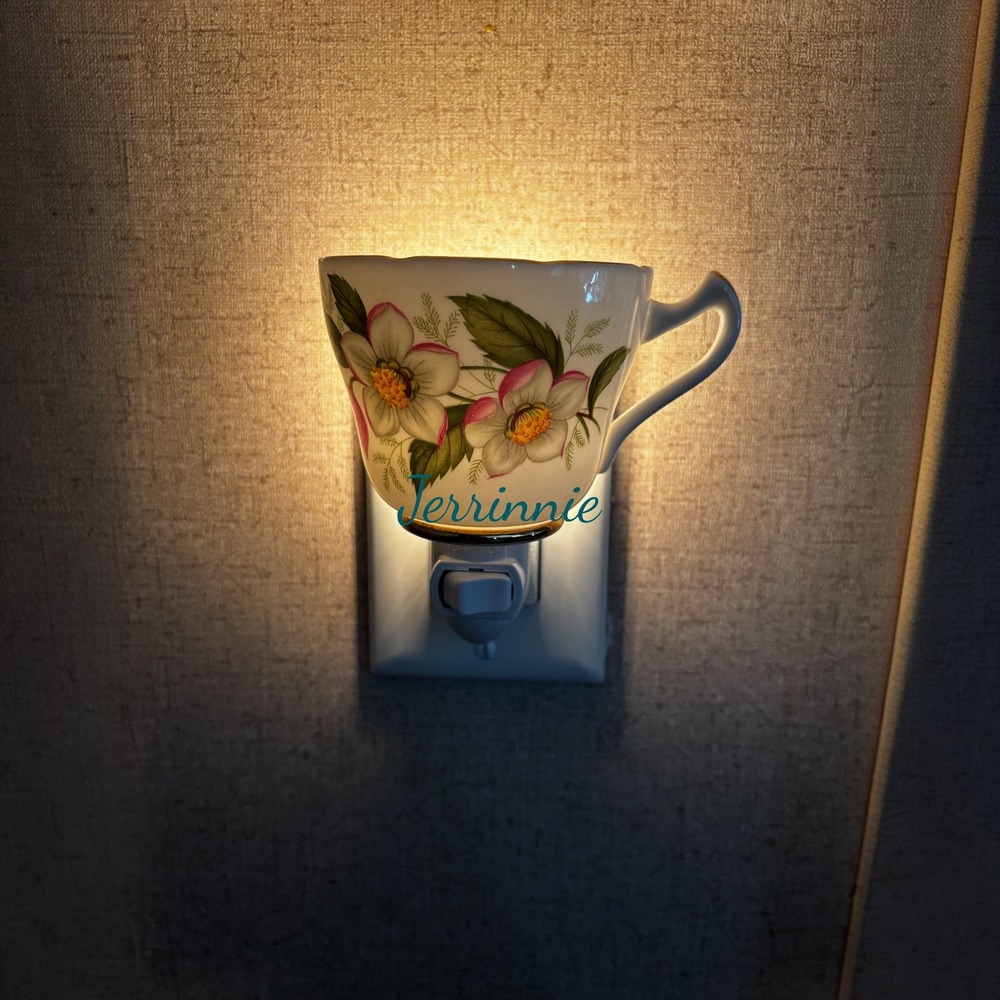 Regency Christmas Rose Pattern Handcrafted Tea Cup night light